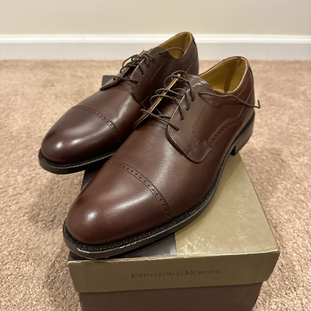 Johnston & Murphy Brown Leather Moc Toe Oxford Shoes - Size 8.5 Men’s - New